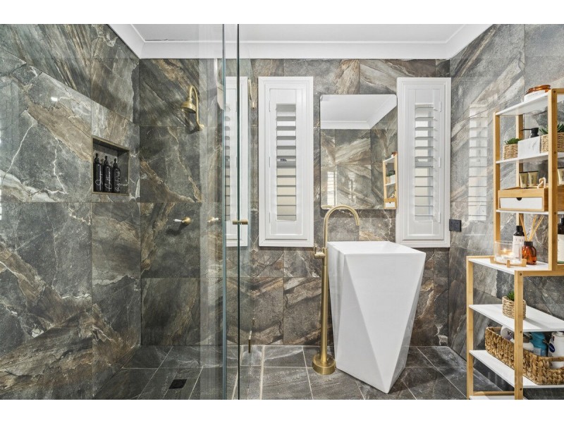 37 Crestridge Crescent, Oxenford QLD 4210