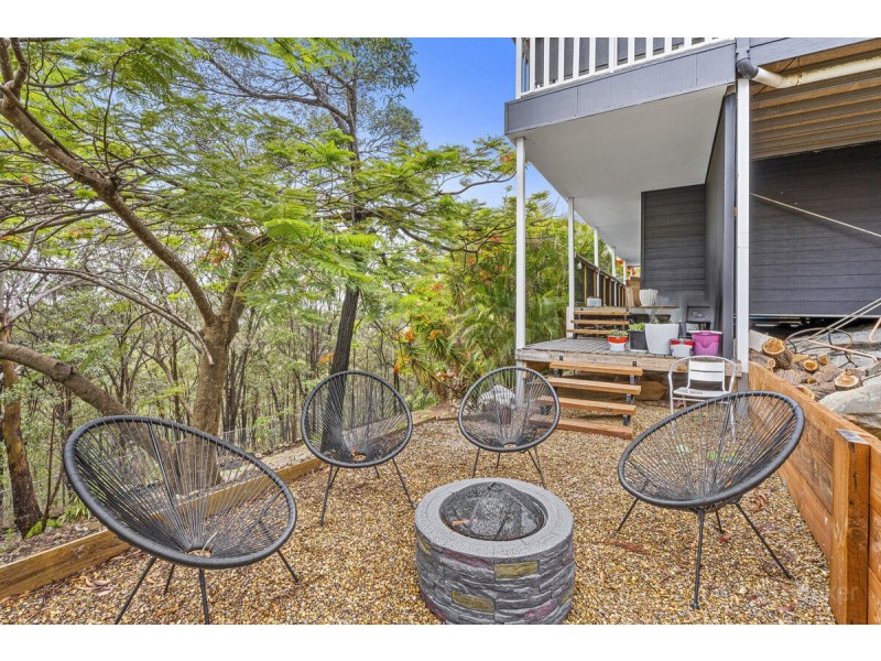 37 Crestridge Crescent, Oxenford QLD 4210