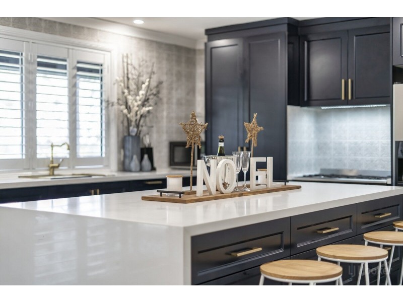 37 Crestridge Crescent, Oxenford QLD 4210