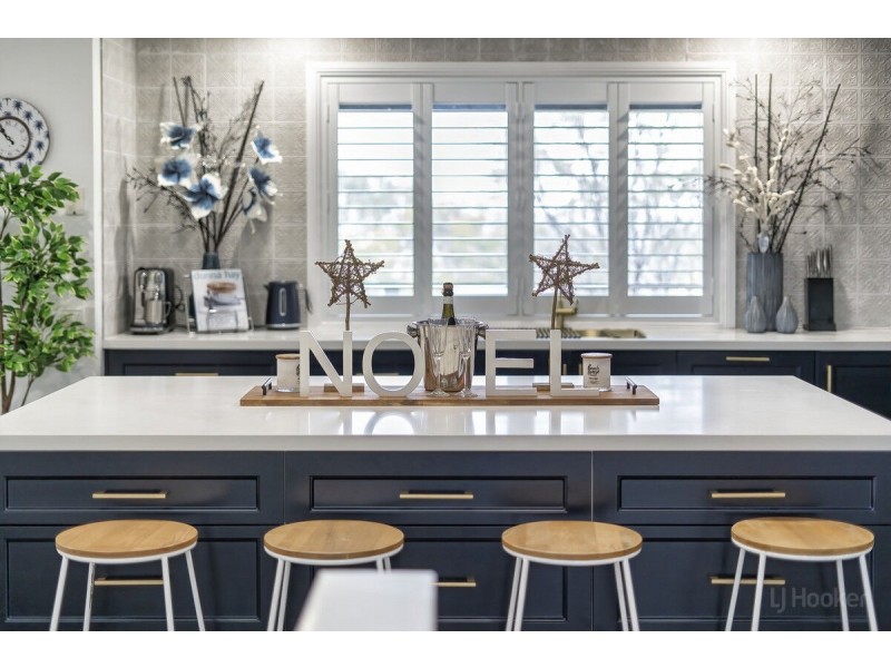 37 Crestridge Crescent, Oxenford QLD 4210