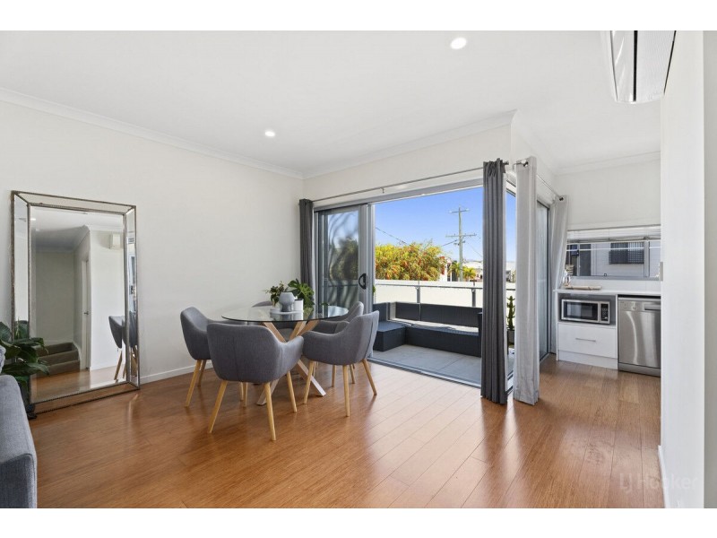 1/77 Minnie Street, Southport QLD 4215