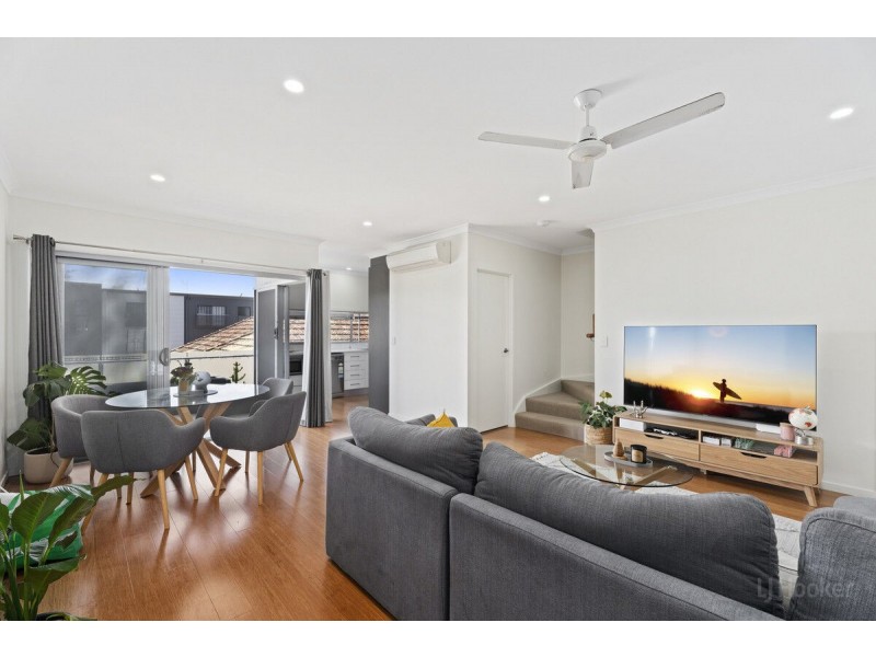 1/77 Minnie Street, Southport QLD 4215