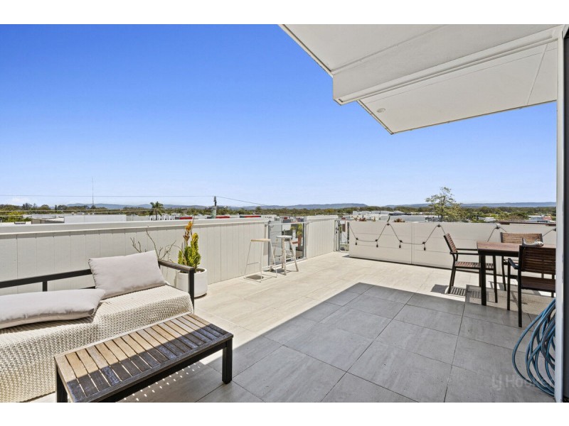 1/77 Minnie Street, Southport QLD 4215