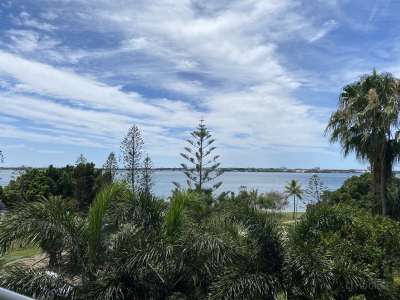 408/182 Marine Parade, Labrador QLD 4215