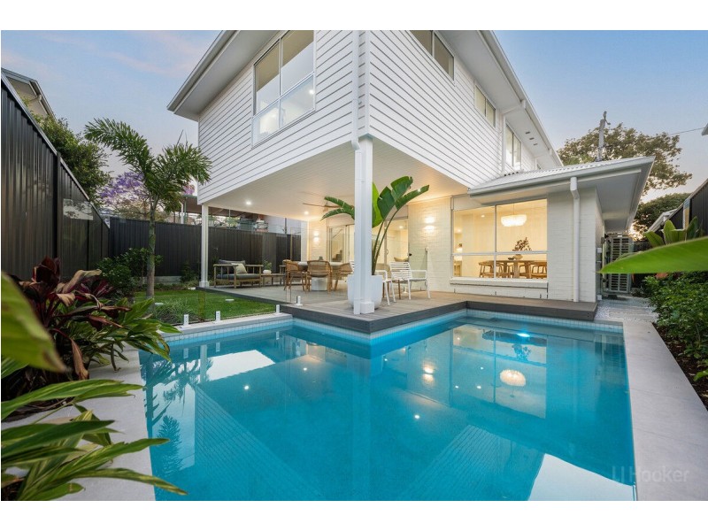 4 Teresa Lane, Labrador QLD 4215