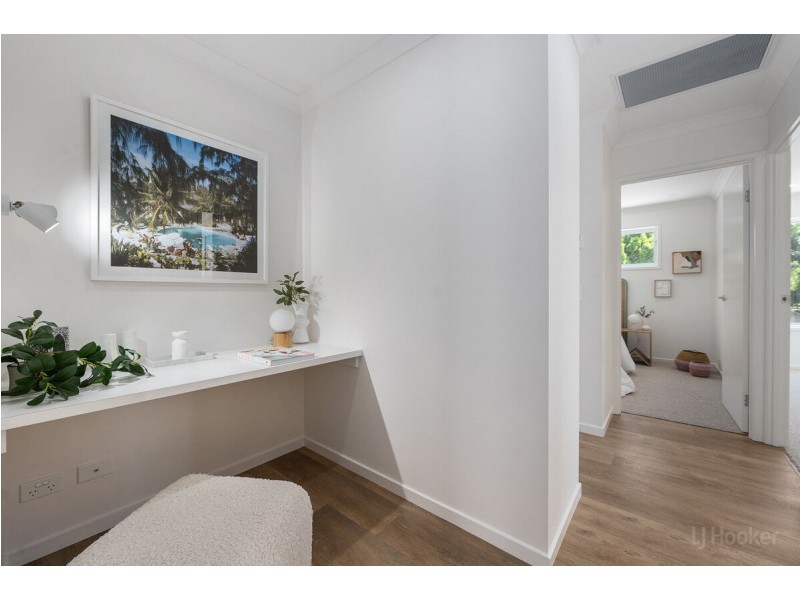 4 Teresa Lane, Labrador QLD 4215