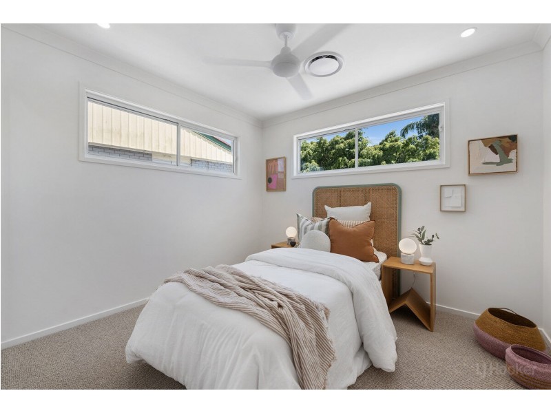 4 Teresa Lane, Labrador QLD 4215