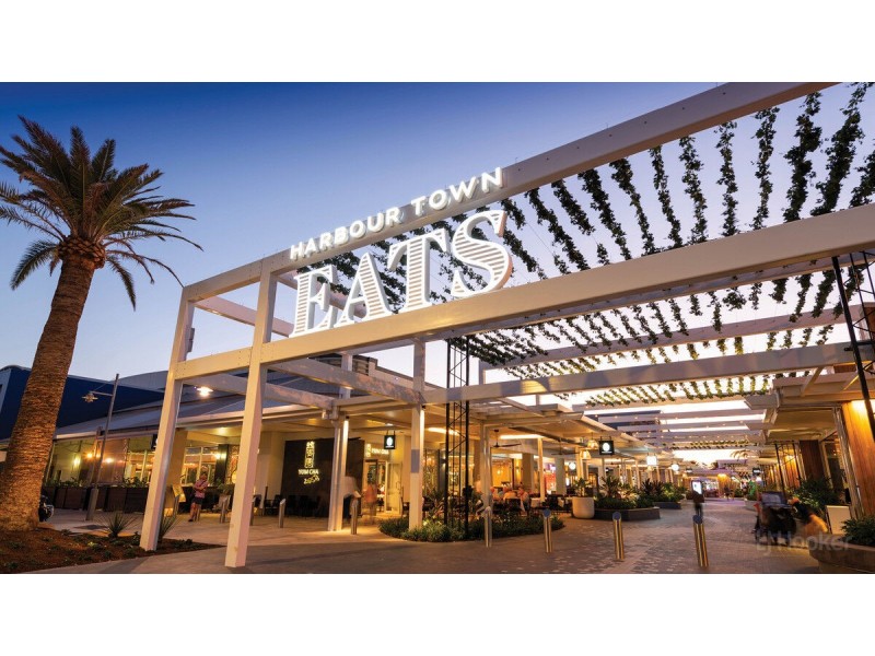 4 Teresa Lane, Labrador QLD 4215