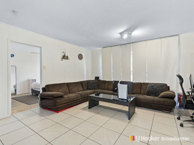1/9 Middle Street, Labrador QLD 4215