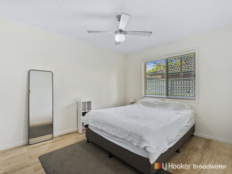 1/9 Middle Street, Labrador QLD 4215