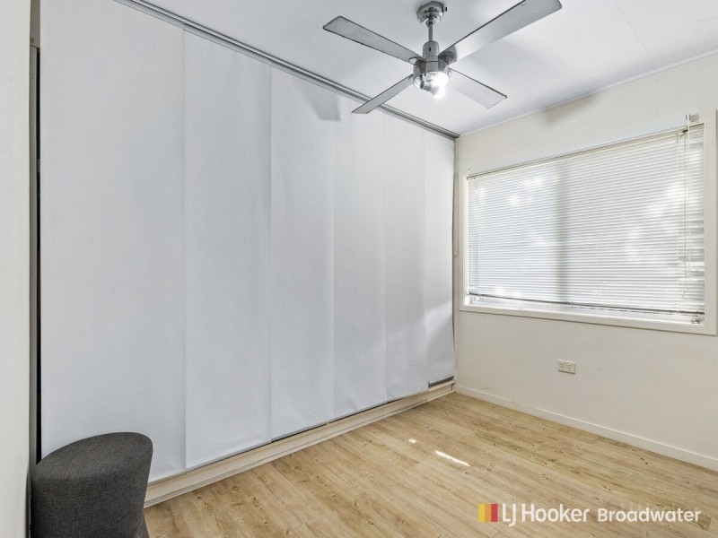 1/9 Middle Street, Labrador QLD 4215