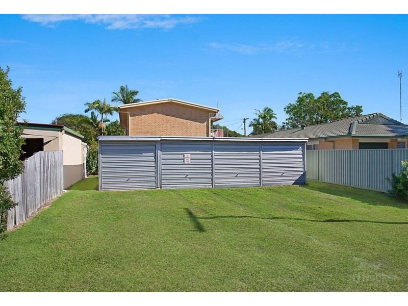 1/9 Middle Street, Labrador QLD 4215