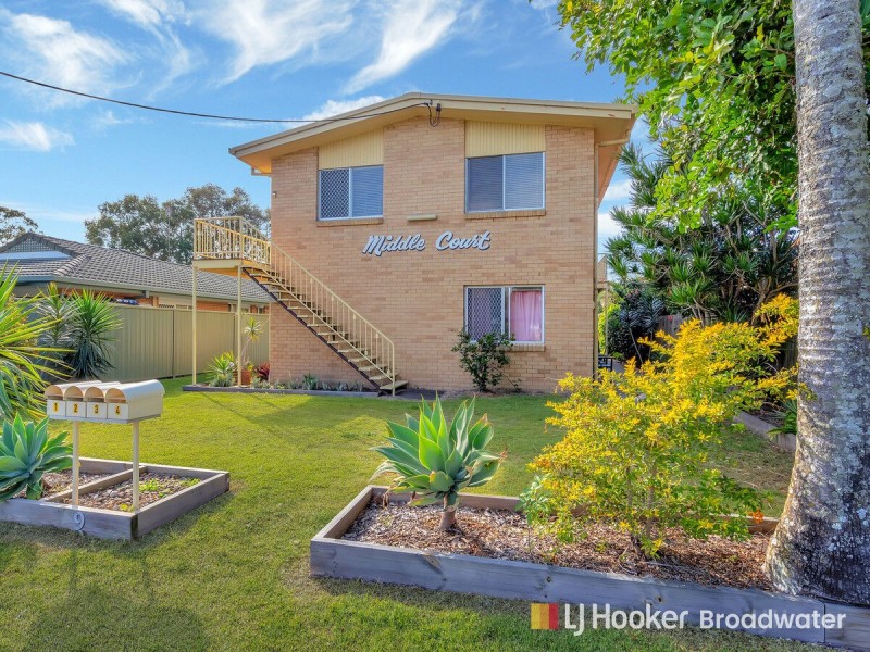 1/9 Middle Street, Labrador QLD 4215