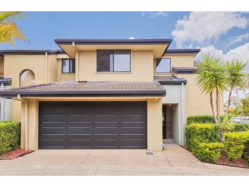 6/86 Imperial Parade, Labrador QLD 4215