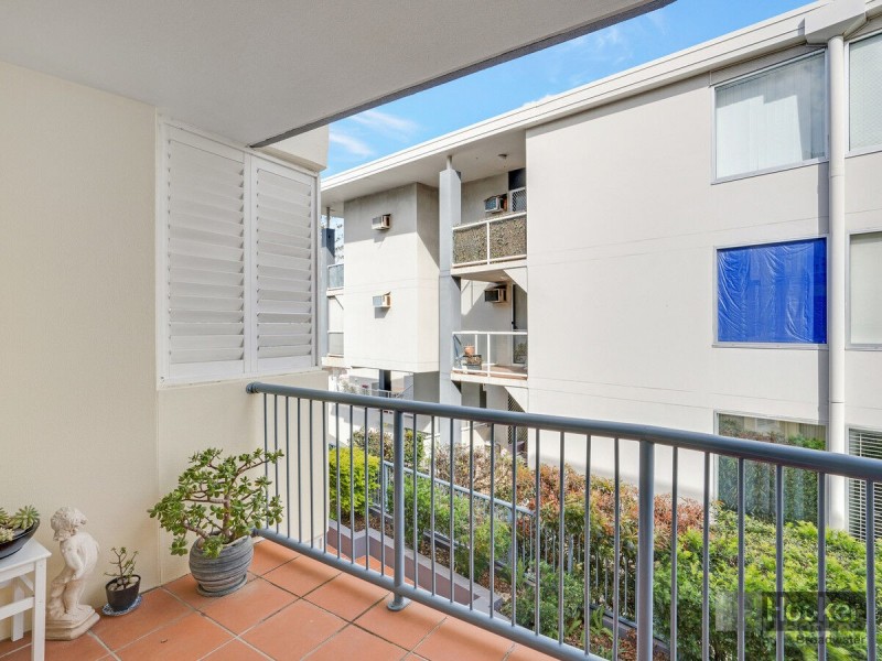 15/416 Marine Parade, Biggera Waters QLD 4216