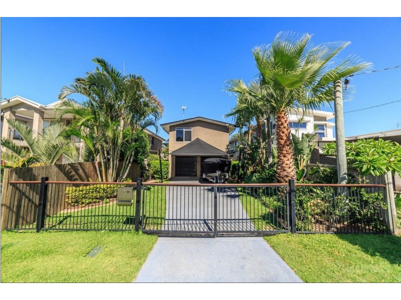 15 Sydney Street, Labrador QLD 4215