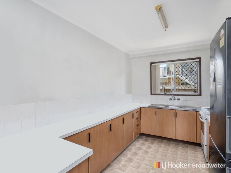 2/39 Middle Street, Labrador QLD 4215