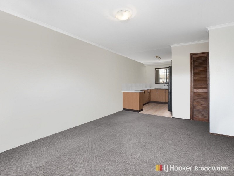 2/39 Middle Street, Labrador QLD 4215