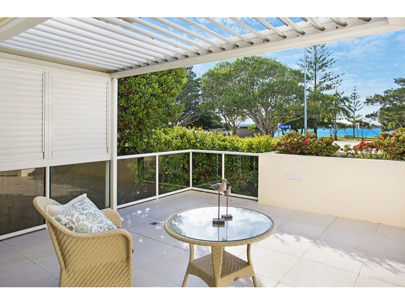 104/212-214 Marine Parade, Labrador QLD 4215