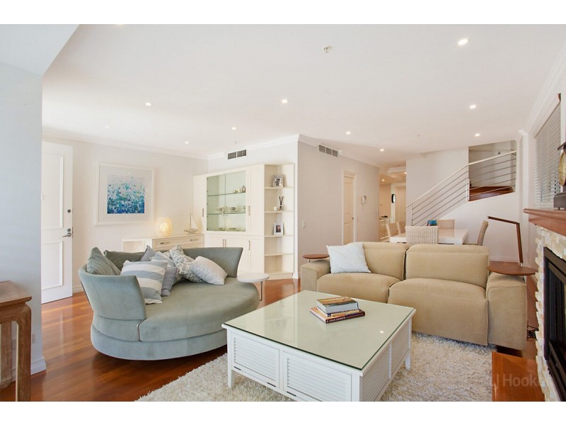 104/212-214 Marine Parade, Labrador QLD 4215