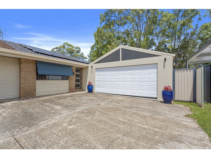 2/31 Morinda Way, Labrador QLD 4215