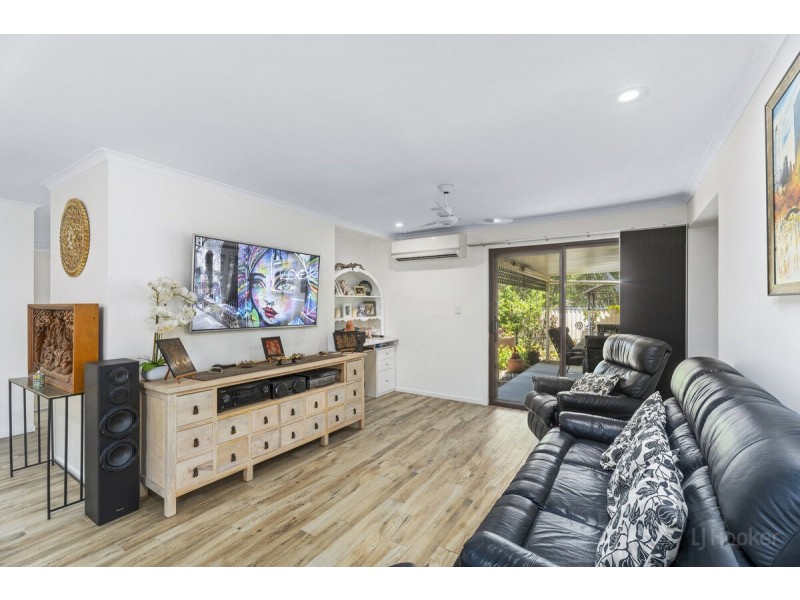 2/31 Morinda Way, Labrador QLD 4215