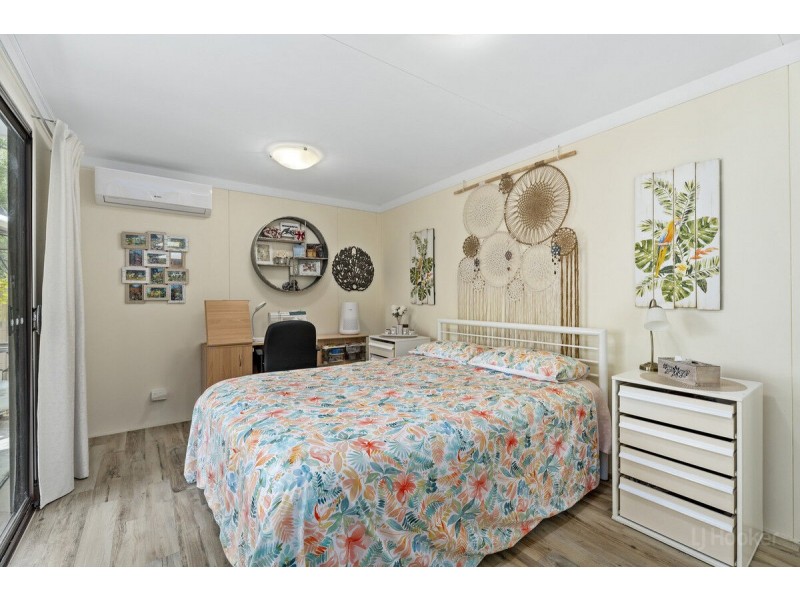 2/31 Morinda Way, Labrador QLD 4215