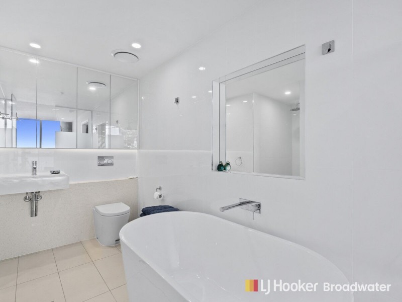 404/388 Marine Parade, Labrador QLD 4215