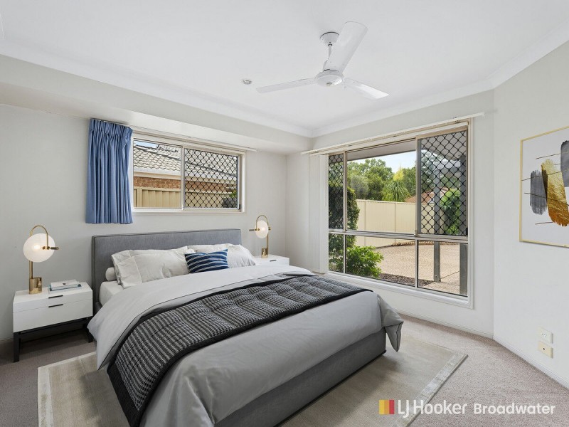 2/6 Gemma Glade, Labrador QLD 4215
