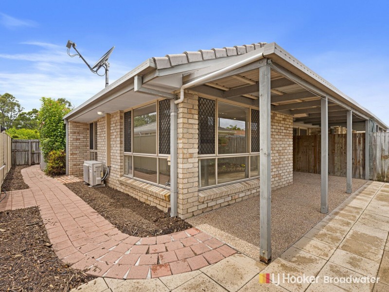 2/6 Gemma Glade, Labrador QLD 4215