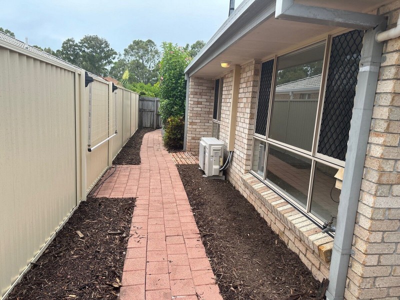 2/6 Gemma Glade, Labrador QLD 4215