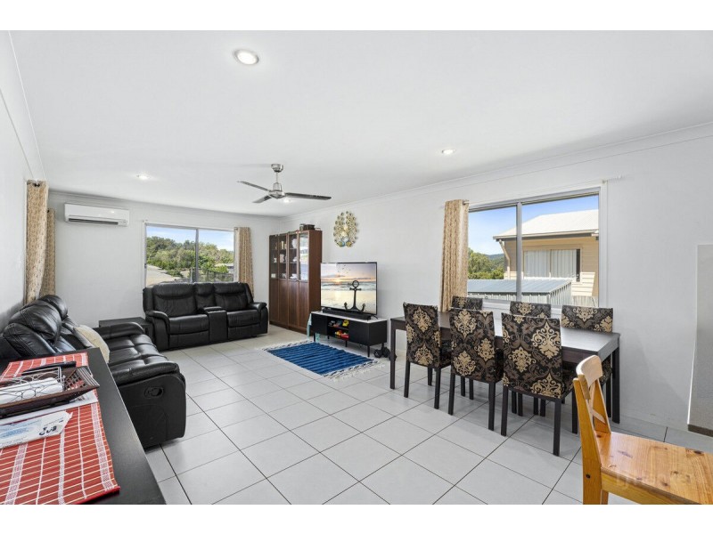 10 Altona Street, Pimpama QLD 4209