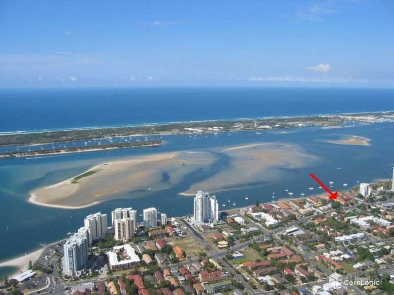 8/89 Frank Street, Labrador QLD 4215