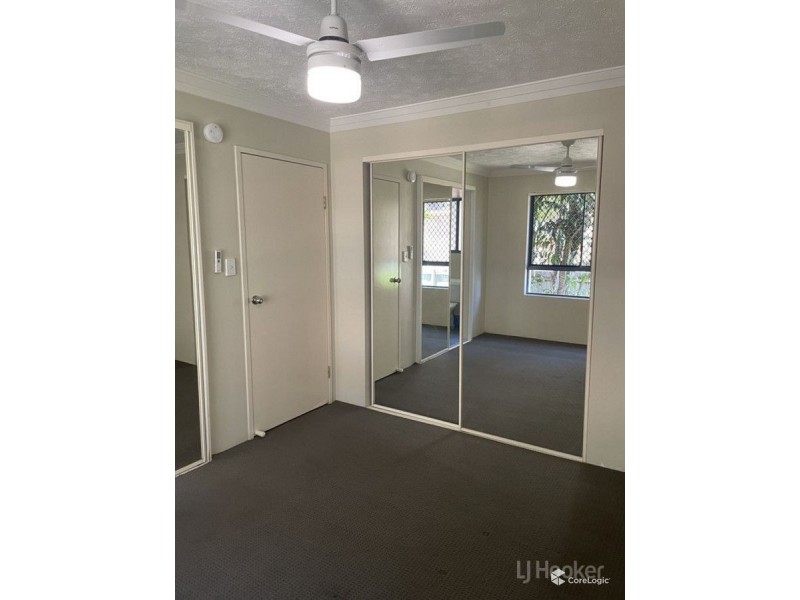 8/89 Frank Street, Labrador QLD 4215