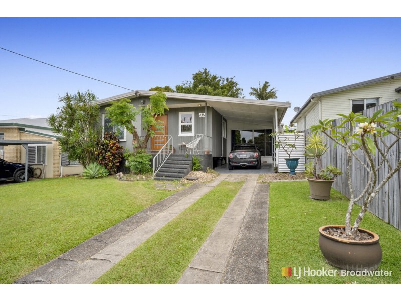 92 Robert Street, Labrador QLD 4215