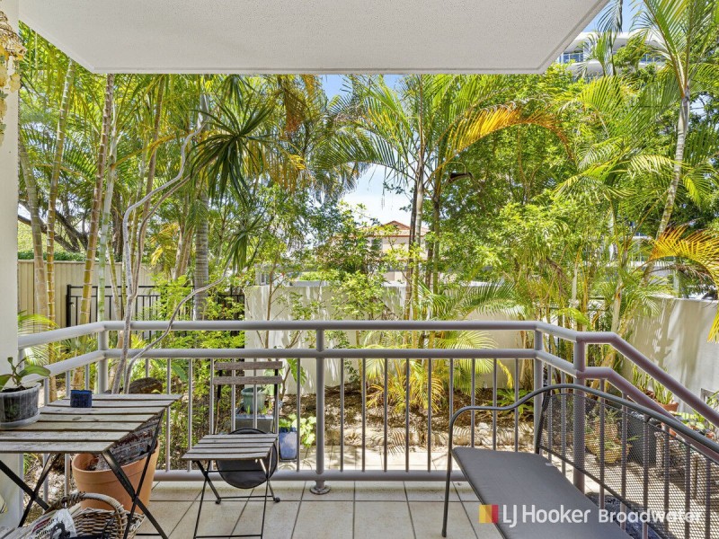 13/13-23 Bright Avenue, Labrador QLD 4215