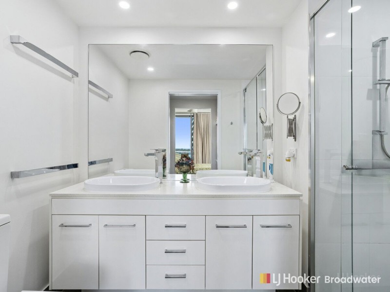 706/20 Labrador Street, Labrador QLD 4215