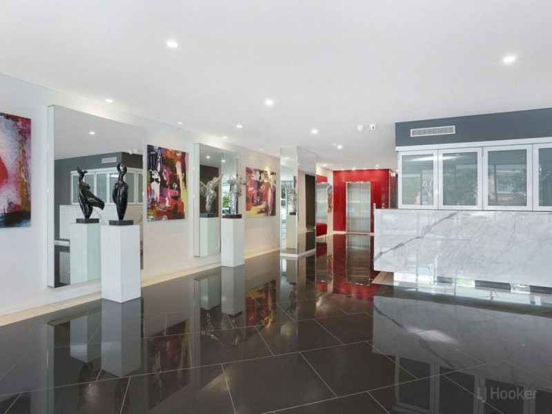 706/20 Labrador Street, Labrador QLD 4215