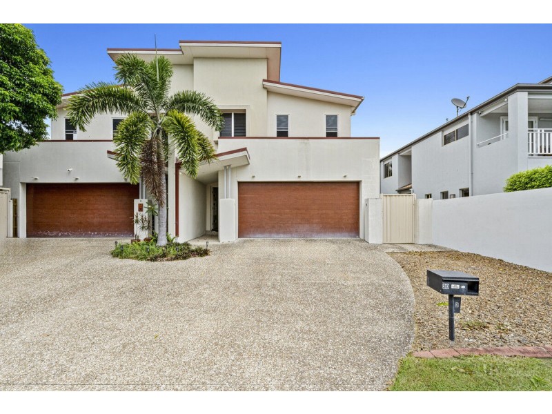 2/30 Ocean Street, Runaway Bay QLD 4216