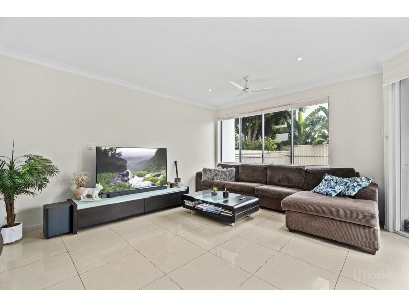2/30 Ocean Street, Runaway Bay QLD 4216