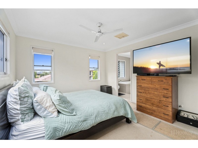 2/30 Ocean Street, Runaway Bay QLD 4216