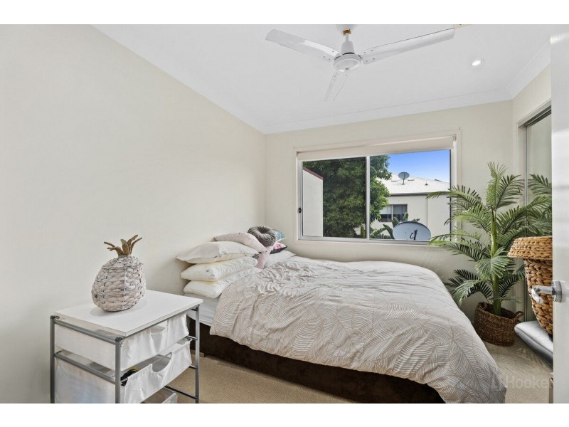 2/30 Ocean Street, Runaway Bay QLD 4216