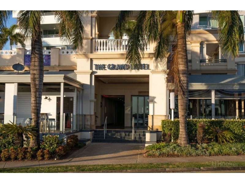 203/378 Marine Parade, Labrador QLD 4215