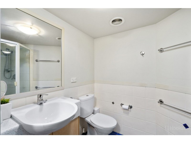 207/392 Marine Parade, Labrador QLD 4215