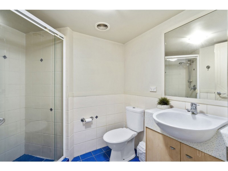 207/392 Marine Parade, Labrador QLD 4215