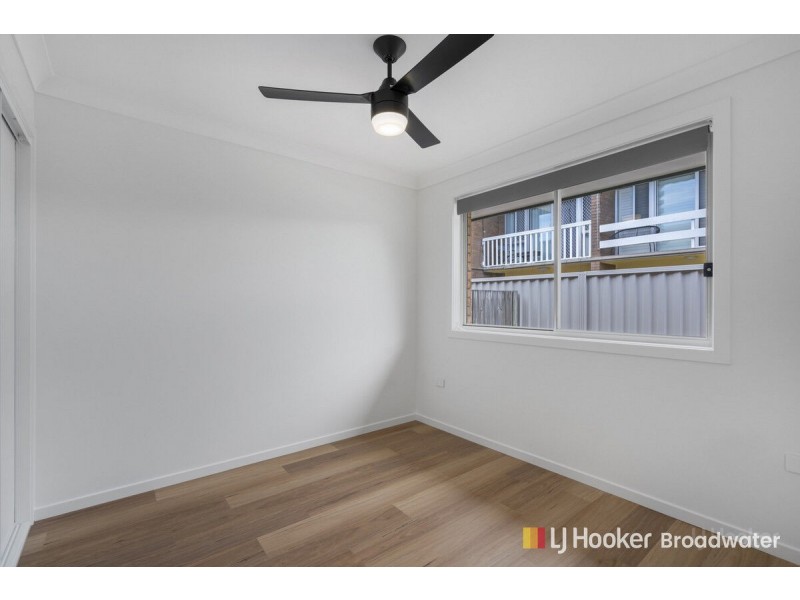 1/12 Central Street, Labrador QLD 4215