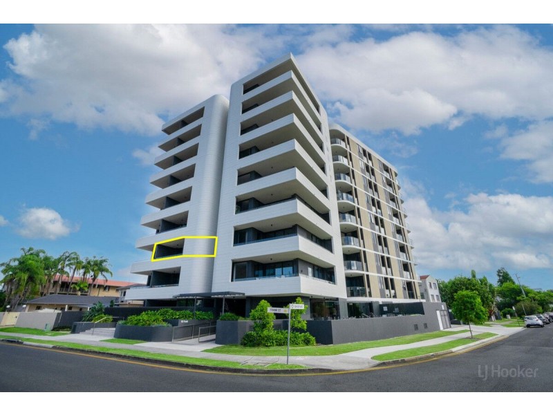 305/110 Frank Street, Labrador QLD 4215