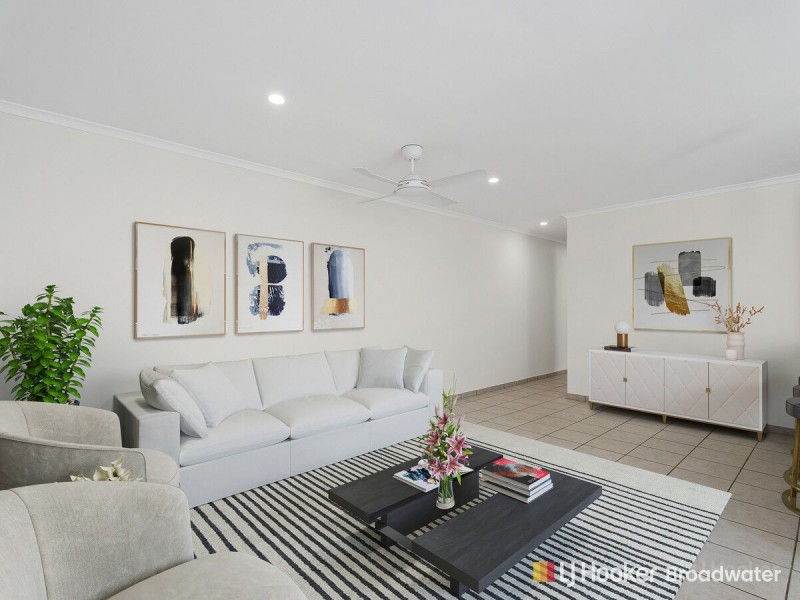 2/144 Kumbari Avenue, Labrador QLD 4215