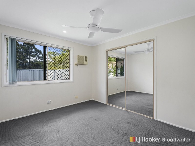 2/144 Kumbari Avenue, Labrador QLD 4215