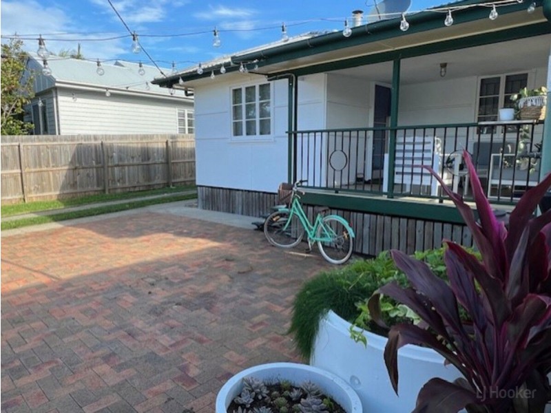 68 Central Street, Labrador QLD 4215